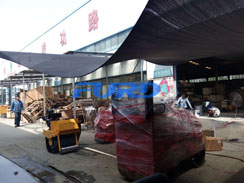 福瑞得機械微動態(tài)--座駕壓路機、手扶壓路機、灌縫機包裝發(fā)貨